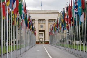Luhansk inhabitants are forced to sign an untrue appeal to the UN under the barrel of a gun