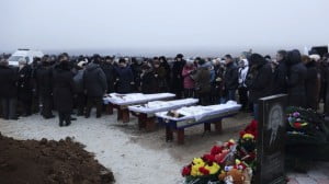На Донбассе погибли 1432 военнослужащих и 5638 мирных жителей – Порошенко