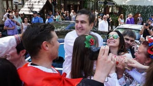Cheerful crowd, vyshyvankas and Saakashvili