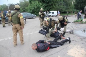 Российский боевик на допросе рассказал, как псковские десантники и чеченцы штурмовали Георгиевку (Видео)