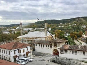 Russian invaders destroy Bakhchisaray Palace in Crimea
