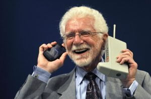 The “Father” of the first mobile phone was the son of Ukrainian emigrants