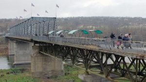 Russian proxies proceeded towards Ukrainian territory in Stanytsia Luhanska