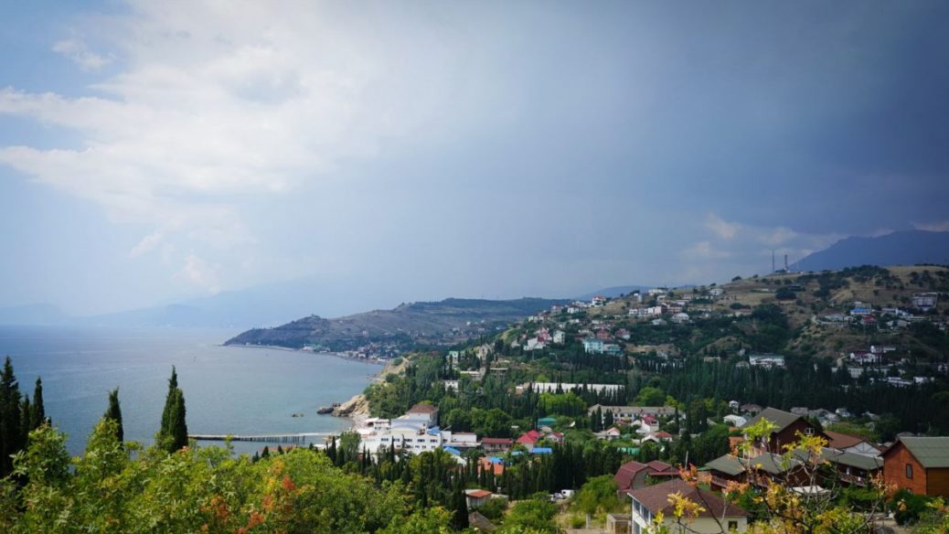 Thousands of Ukrainians may lose their lands in Crimea