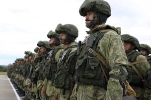 Russia involves 1,200 paratroopers to military drills in the occupied Crimea and Russian south