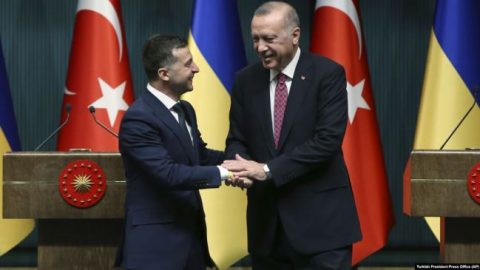 Turkish President Erdogan arrives in Kyiv