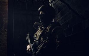 How Ukrainian soldiers holding back Russian occupiers in Mariupol
