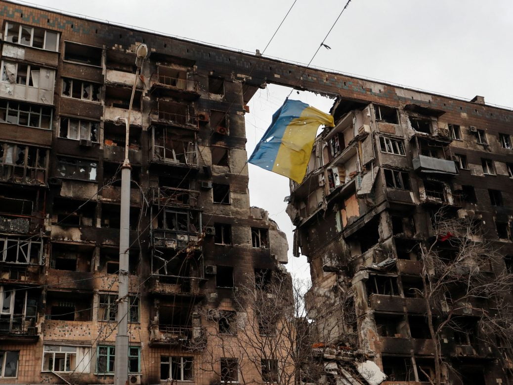 How the ruling class could protect Ukraine, but did not