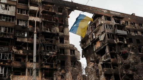 How the ruling class could protect Ukraine, but did not