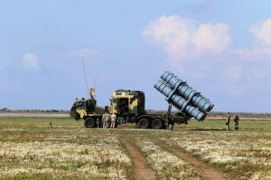 Can Ukraine produce weapons on its own?