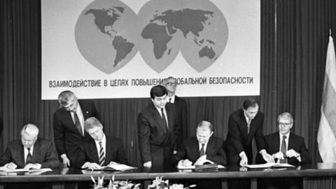 Why must the US and UK help Ukraine?