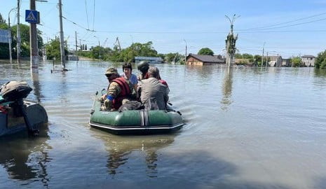 The russians attacked evacuation boat with civilians from the left bank in the Kherson region