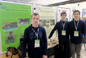 Kyiv schoolboy developed anti-mine “Spider boots”