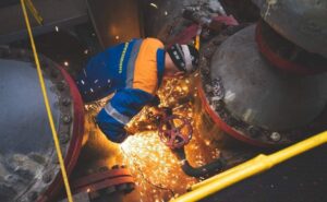 Heating and hot water turned off in some districts of Kyiv for several days. Outages are unscheduled