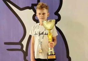 Beat a “neutral” Russian: how a 10-year-old Ukrainian chess player won the world championship