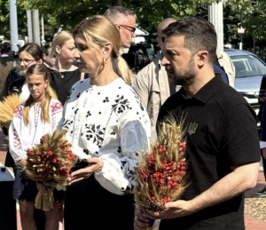 President Zelenskyy thanked for voices of support for Ukraine during a visit to the Holodomor monument in Washington DC