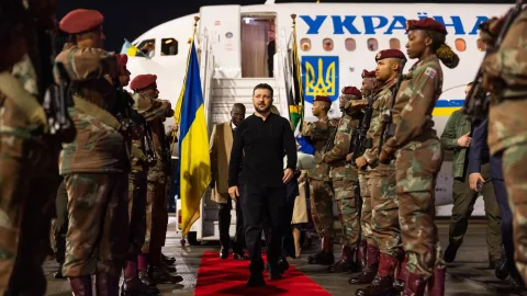 After the Russian attack, Zelenskyy cancels part of his visit to South Africa and returns to Ukraine