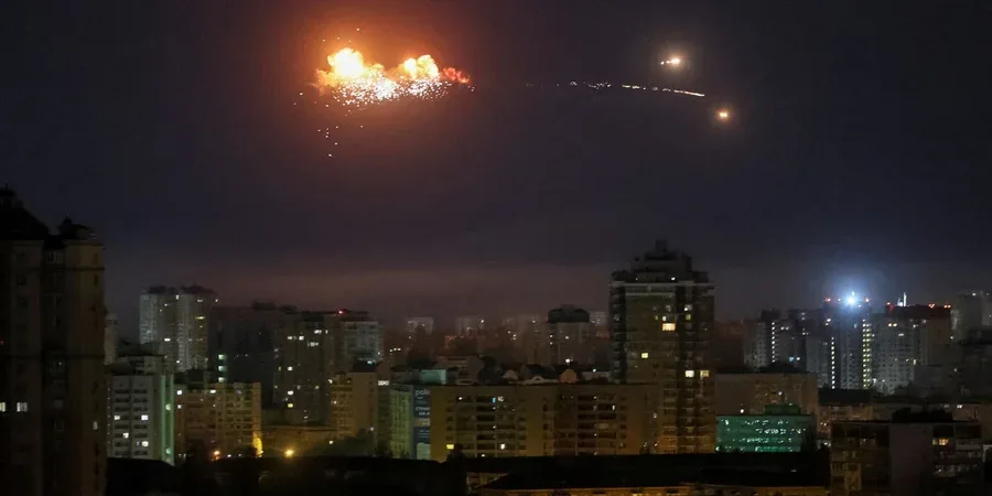 Russia's night attack: Kyiv under a massive combined strike, several regions declared air raid alerts due to a drone assault — key points