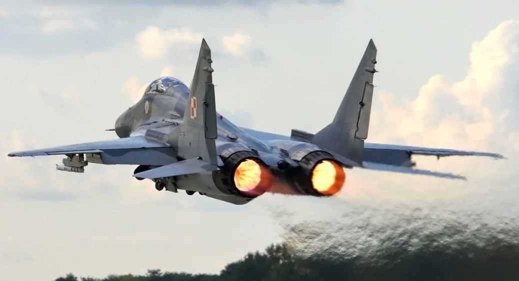 For the second night in a row, Poland scrambled fighter jets due to the Russian attack on Ukraine
