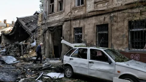 Russian drones damaged a maternity hospital, medical clinic, and cars in Odesa