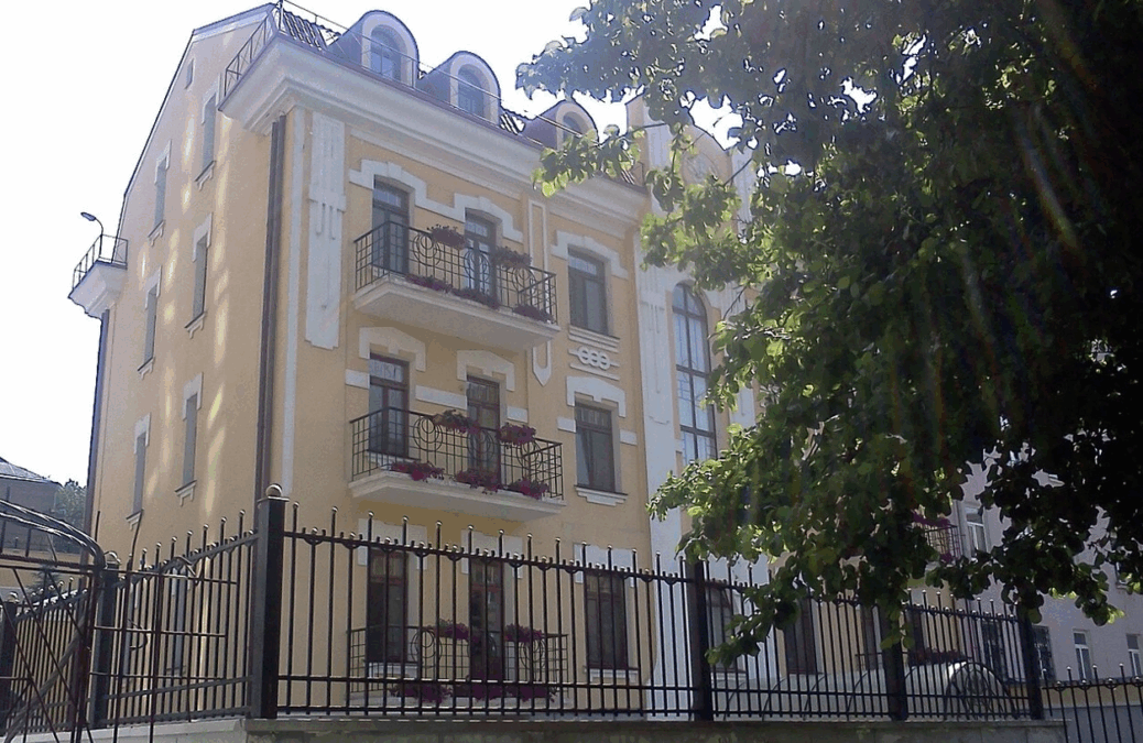 The Vatican Embassy was damaged as a result of a Russian strike on Kyiv