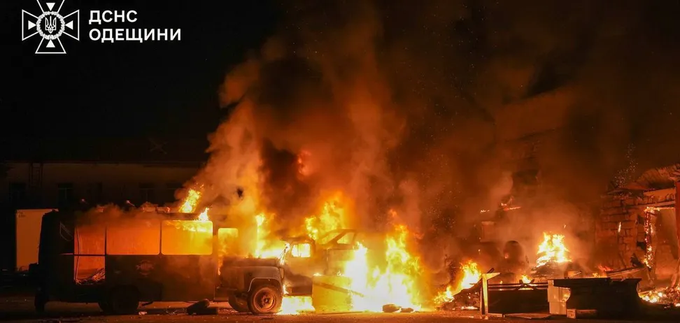 As a result of the Russian attack on Odesa, a fire broke out and one person died